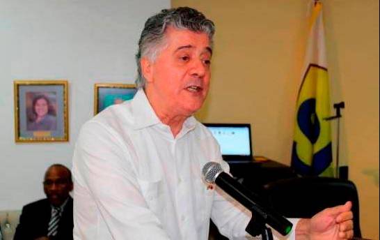 Roberto Santana califica como “un gallinero” a La Nueva Victoria