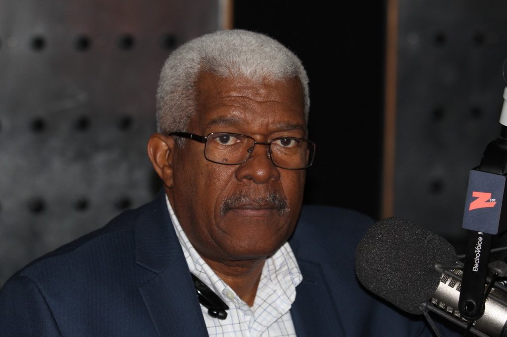 Archibald justifica impuestos y dice promesas de Abinader “se logran con dinero”