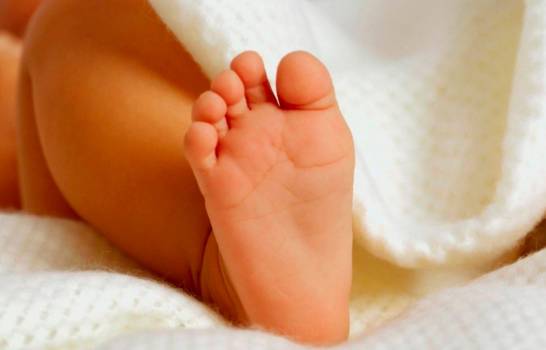 Matan a golpes niña recién nacida en Santiago