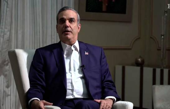 Abinader apoya el aborto con causales y busca priorizar la economía