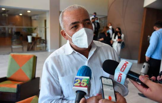 Gobierno presenta al sector empresarial plan para relanzar el turismo en Puerto Plata