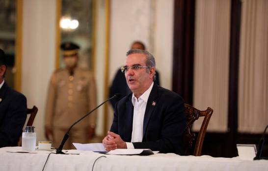 Abinader: antes de finalizar este mes va a “llegar una primera parte” de la vacuna de AstraZeneca