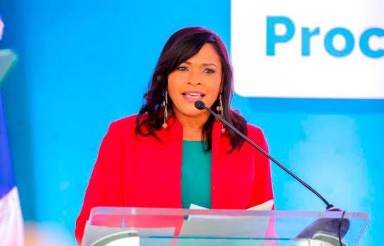 Diulka Pérez deja la dirección de Comunicaciones del Minerd