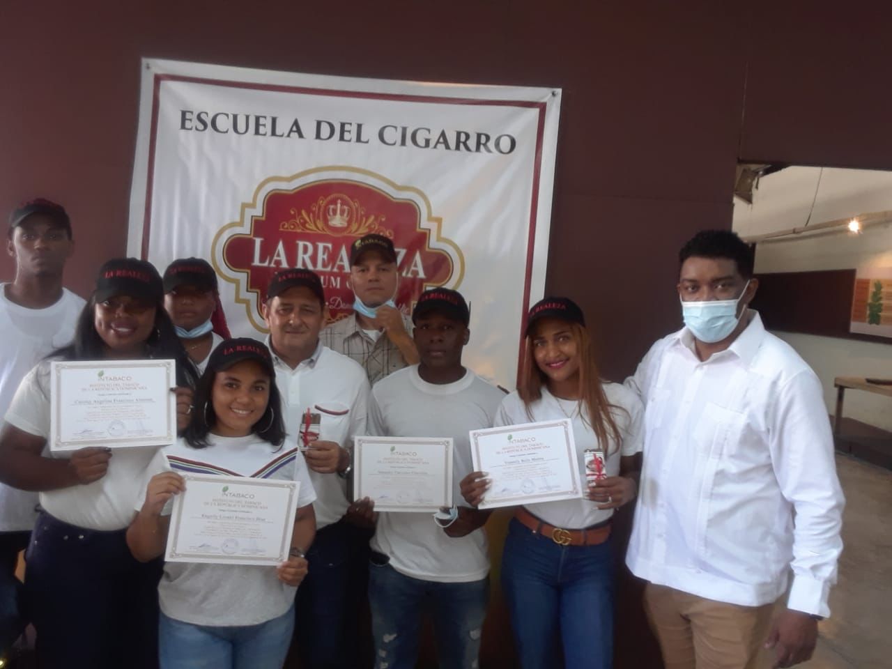 Empresa Jaber Diankov e INTABACO promueven capacitación de jóvenes