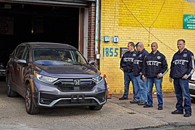 Policía de Nueva York desmantela banda que robaba vehículos y los enviaba a República Dominicana