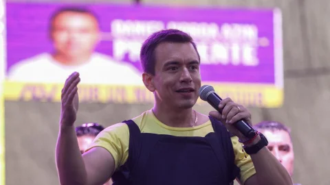 NOBOA, ES ELECTO PRESIDENTE DE ECUADOR AL GANAR EN LA SEGUNDA VUELTA