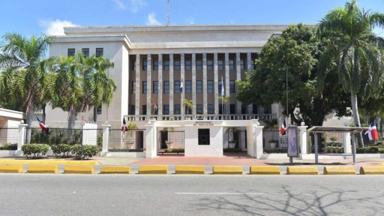 Educación acoge el llamado a diálogo de la ADP «para garantizar calidad en el sistema educativo»