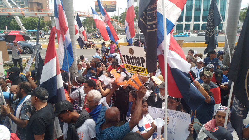 Protesta contra migrantes haitianos: “Si Abinader no los saca, los sacamos nosotros”