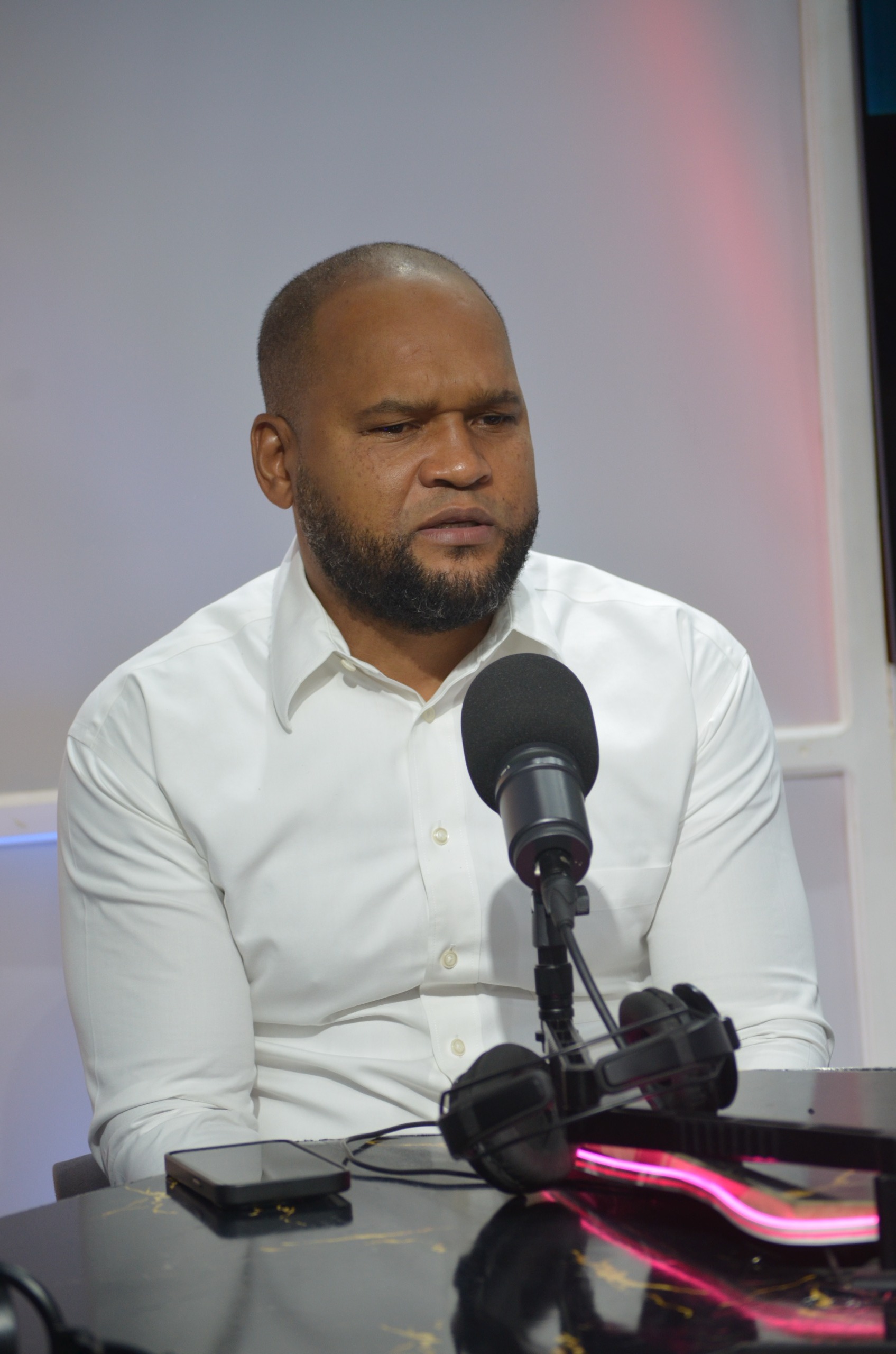 Alcalde Ricky Ceron destaca los avances del Carril